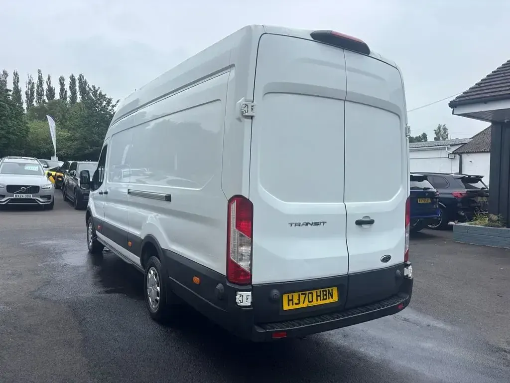 Used Ford Transit Trend 130 HP (95 kW) 2020 White Van