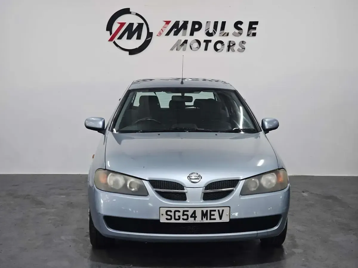 Used Nissan Almera SE 2004 Blue Hatchback