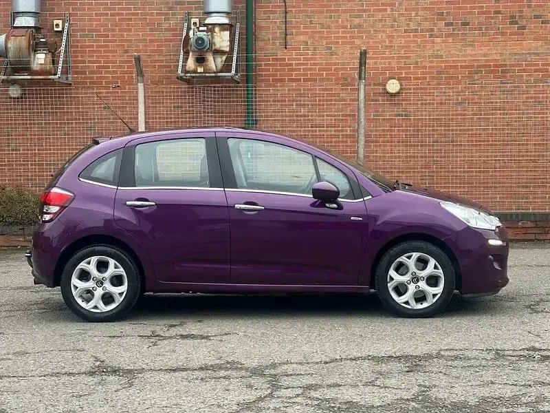 Begagnad Citroën C3 Exclusive 2015 Lila Halvkombi