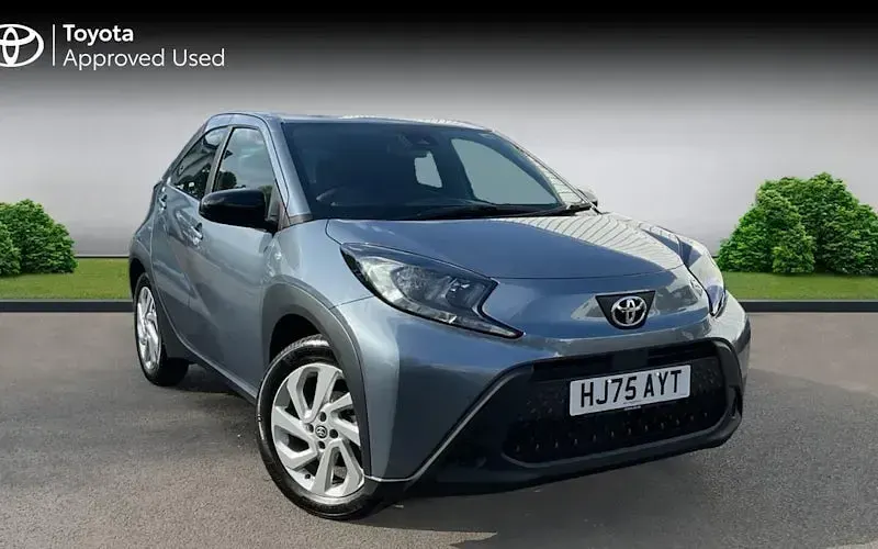 Used Toyota Aygo X PURE 72 HP (52 kW) 2025 SUV