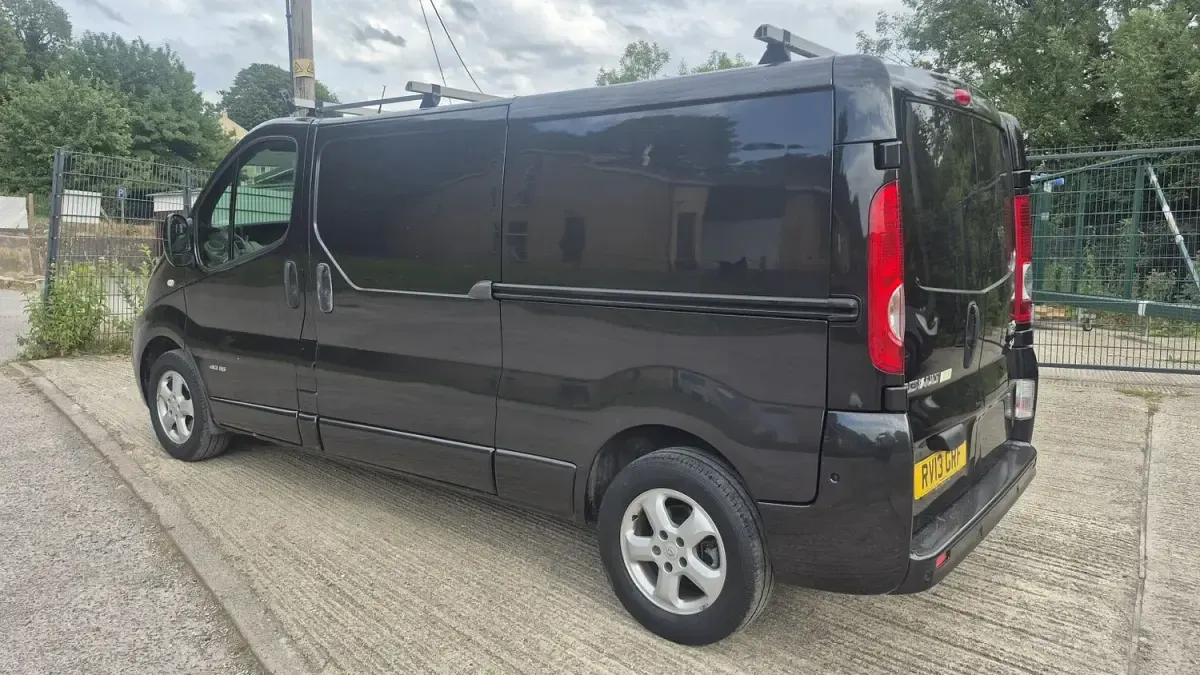 Used Renault Trafic 115 HP (84 kW) 2013 Black MPV