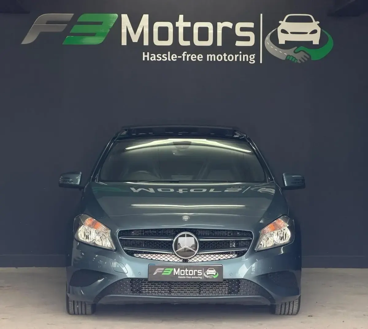 Used Mercedes A180 SE 122 HP (89 kW) 2013 Blue Hatchback