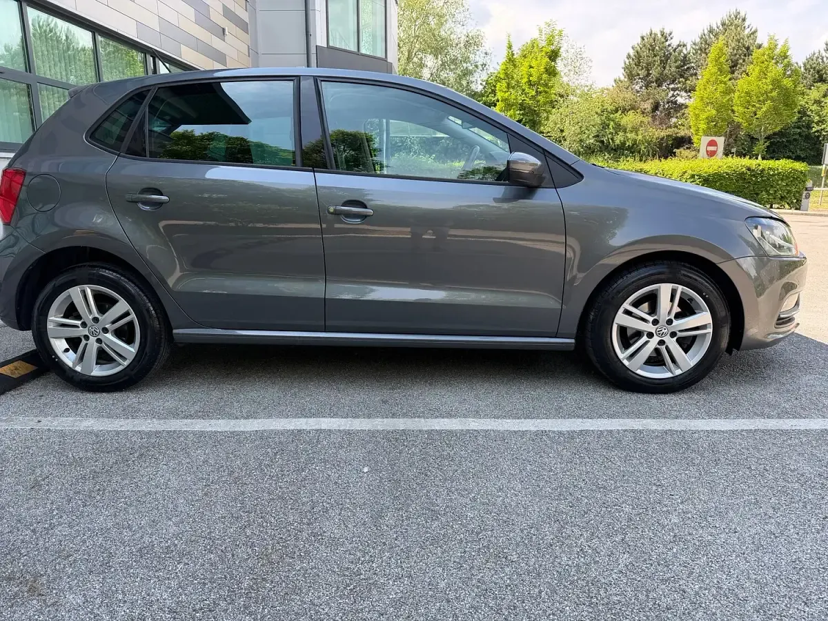 Used VW Polo Edition 90 HP (66 kW) 2017 Grey Hatchback