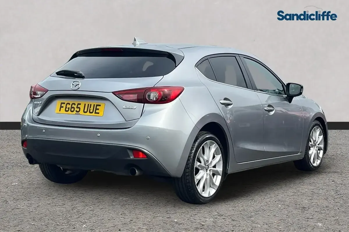 Usado Mazda 3 Inclusive 165 CV (121 kW) 2014 Plateado Utilitario