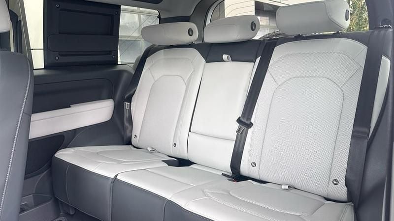 Usado Land Rover Defender S 350 CV (257 kW) 2024 Blanco SUV
