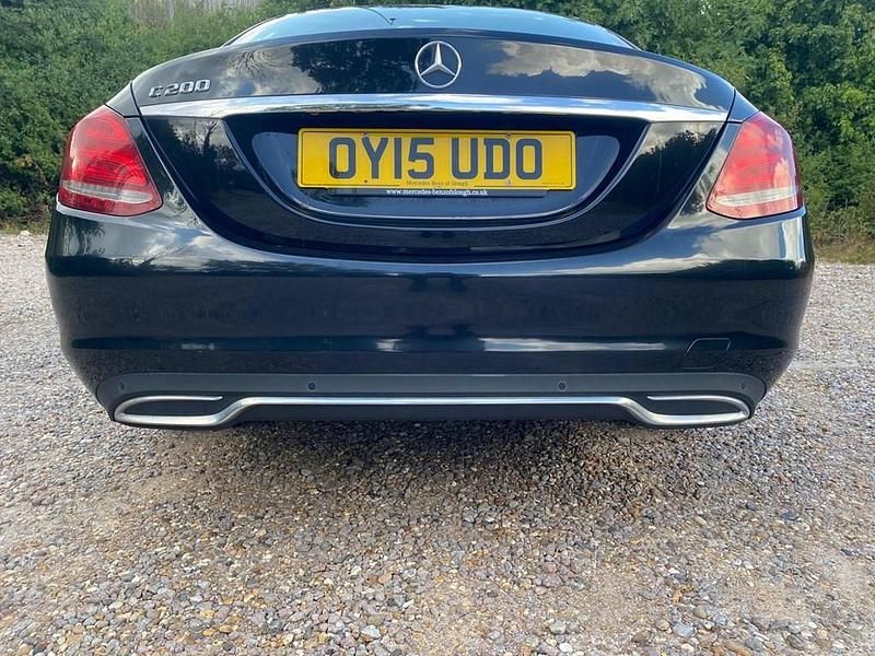 Used Mercedes C200 184 HP (135 kW) 2015 Black Sedan