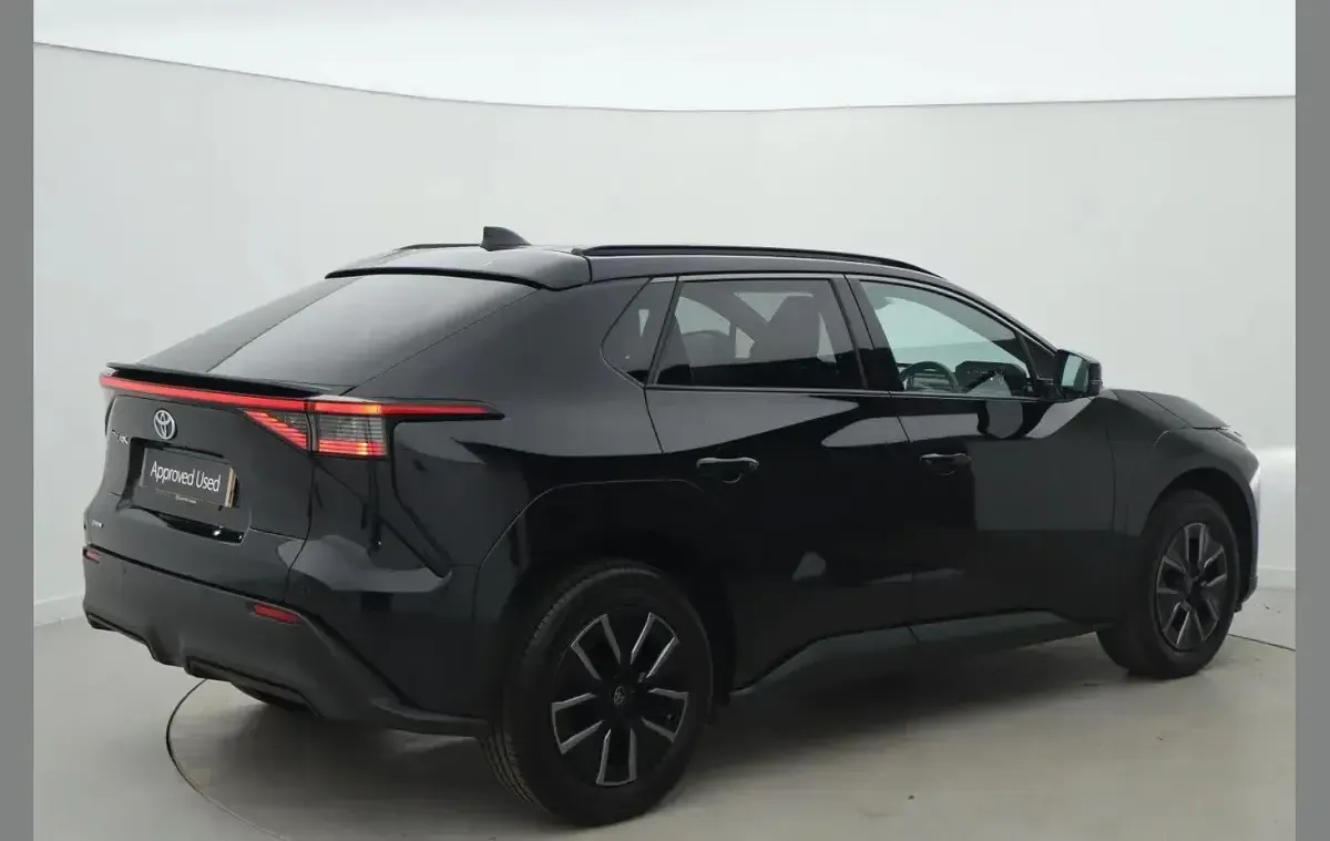 Used Toyota bZ4X Design 164 kW (224 HP) 2025 Black SUV