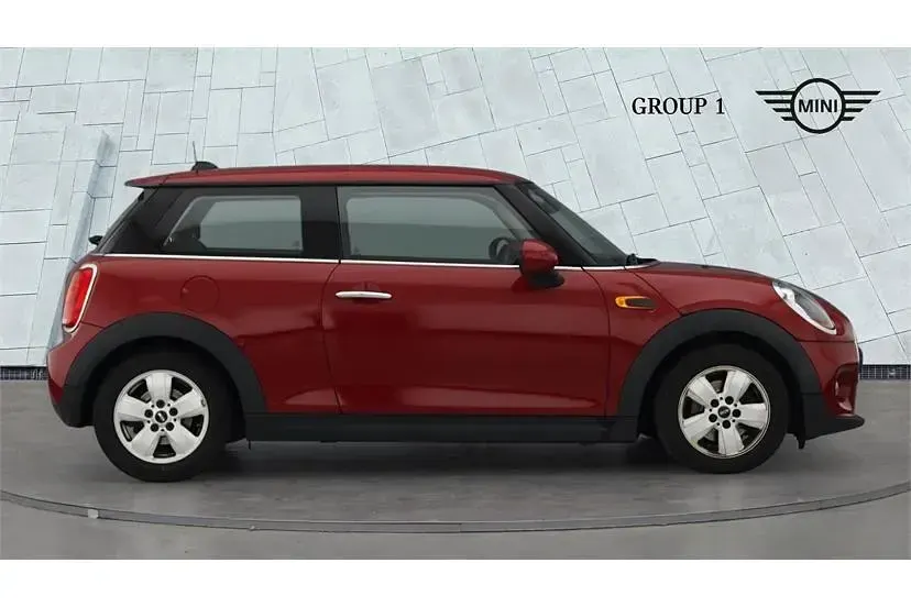Używany Mini ONE Hatch 102 KM (75 kW) 2016 Czerwony Hatchback