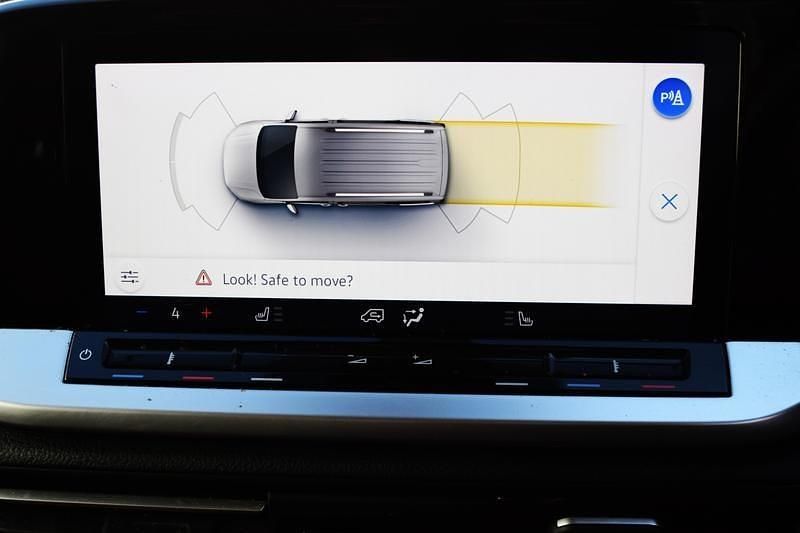 Used Ford Grand Tourneo Connect Titanium 122 HP (89 kW) 2023 Blue MPV