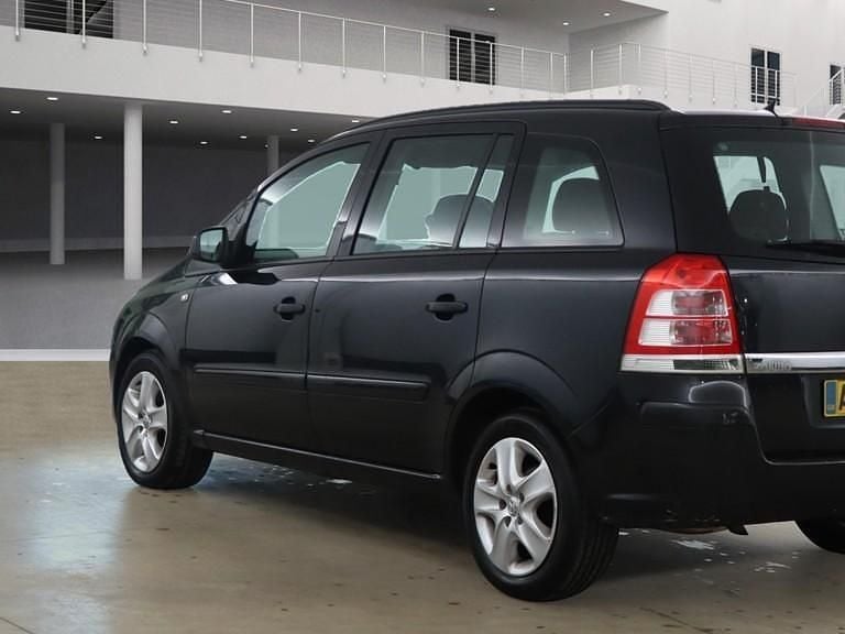 Used Vauxhall Zafira 115 HP (84 kW) 2013 Black MPV