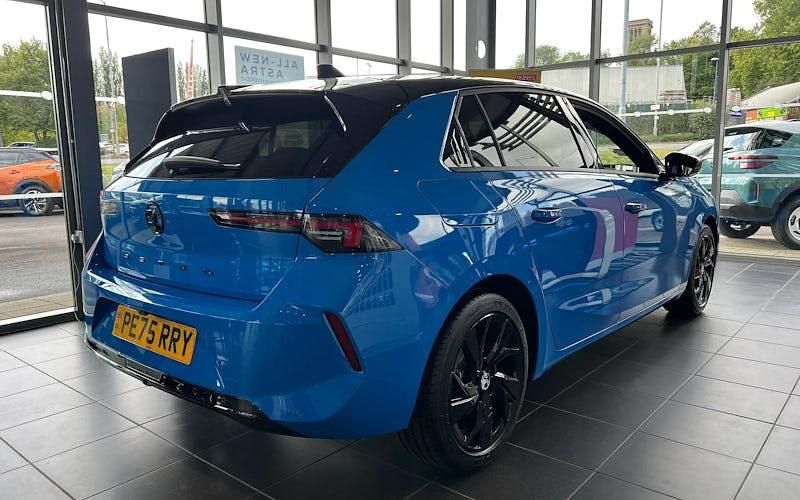 Used Vauxhall Astra 131 HP (96 kW) 2025 Hatchback