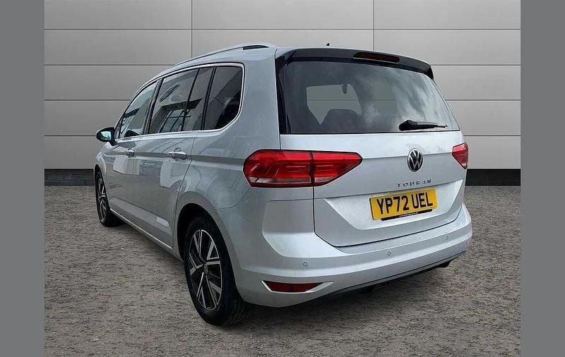 Used VW Touran SEL 150 HP (110 kW) 2022 Silver MPV