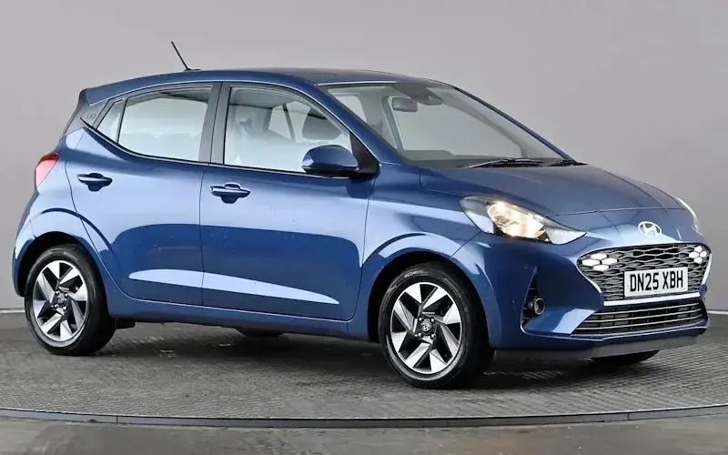 Gebraucht Hyundai i10 Advanced 63 PS (46 kW) 2025 Kleinwagen