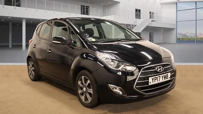 Used Hyundai ix20 Premium 125 HP (91 kW) 2017 Black Hatchback