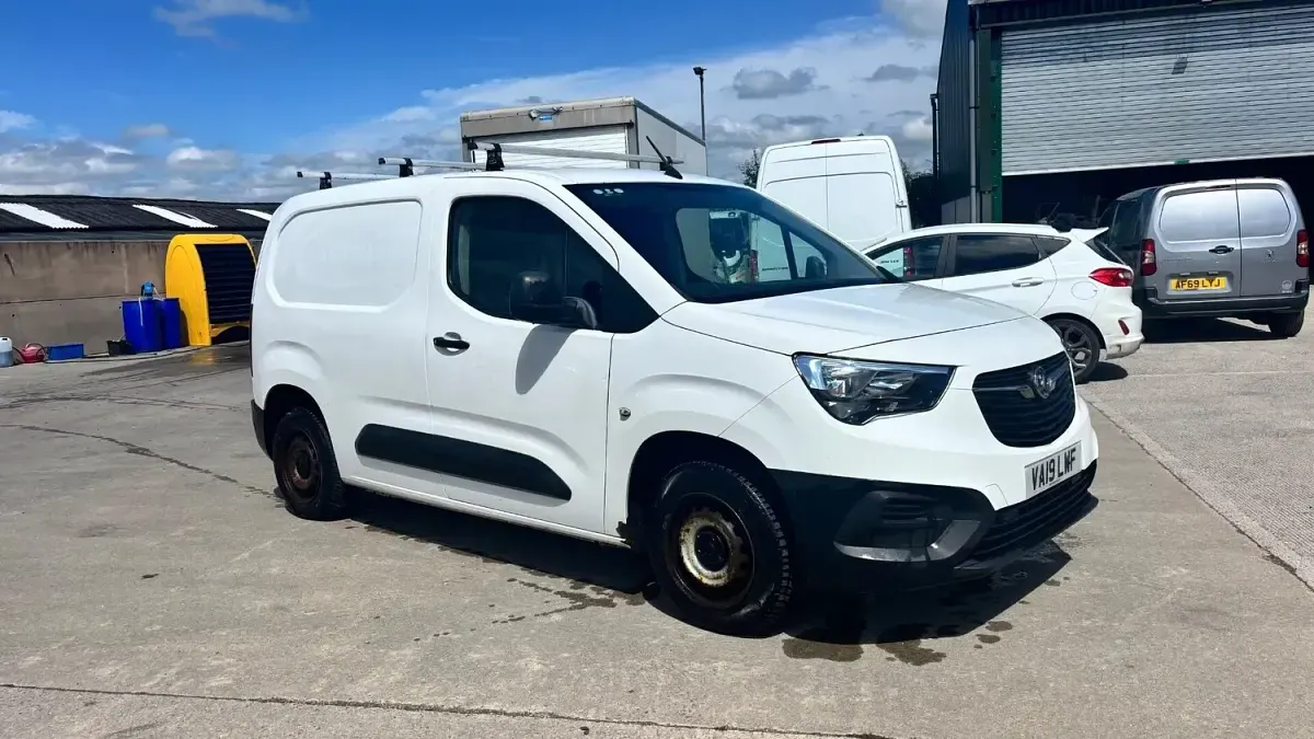 Used Vauxhall Combo Edition 2019 White MPV