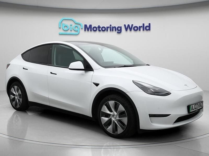 White Used 2022 Tesla Model Y Long Range AWD SUV | £23,203 (Good price) - Image 1/4