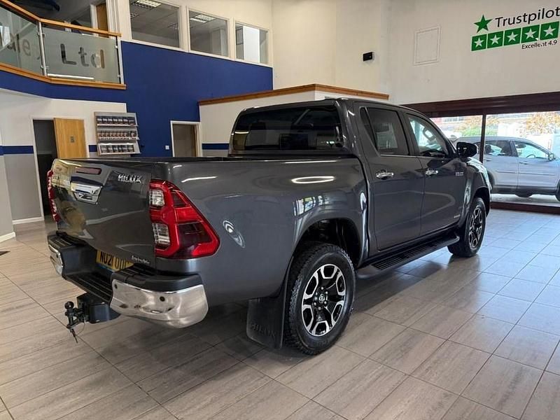Usado Toyota HiLux 204 HP (150 kW) 2021 Cinzento Pickup