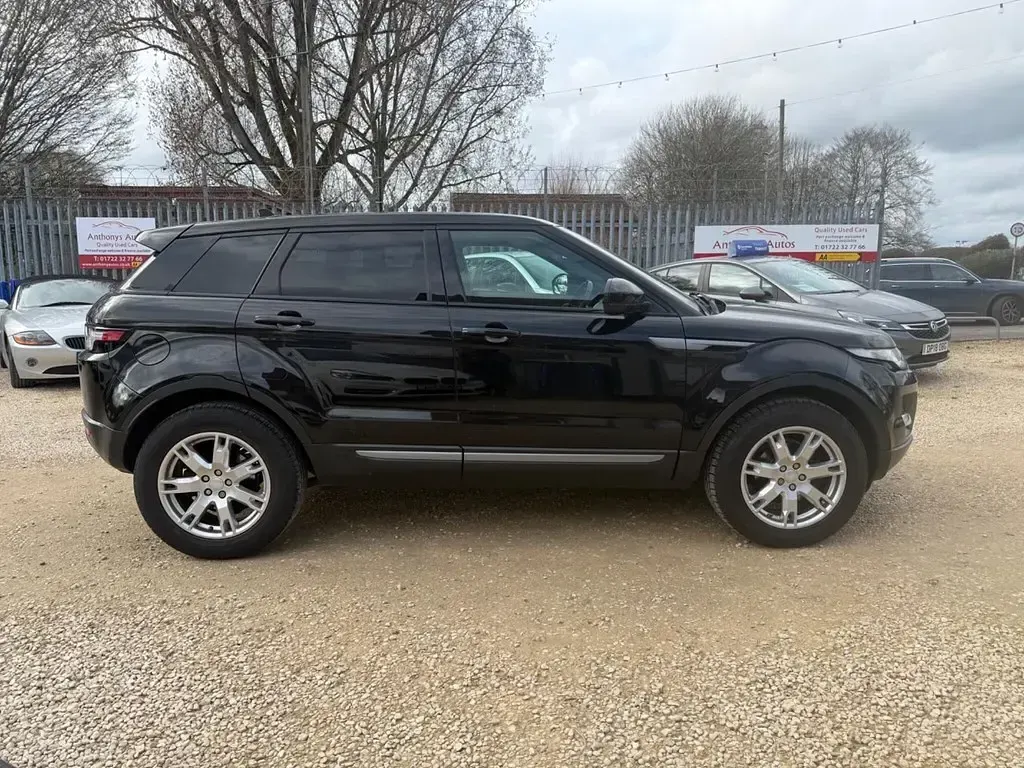 Begagnad Land Rover Range Rover evoque Pure 2015 Svart SUV