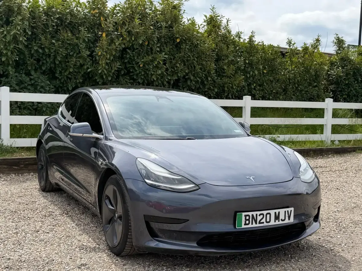 Używany Tesla Model 3 Standard Range 239 kW (325 KM) 2020 Szary Sedan/Limuzyna
