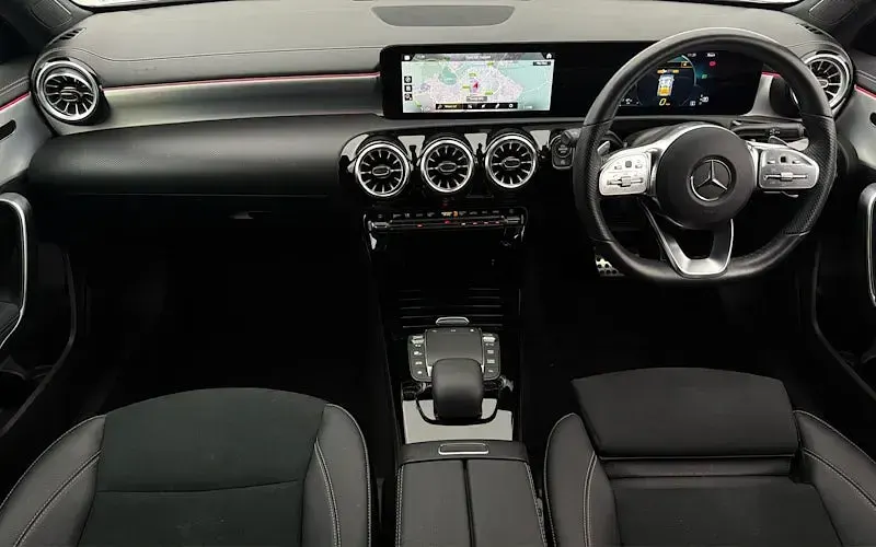 Used Mercedes A200 Executive 163 HP (119 kW) 2022 White Hatchback
