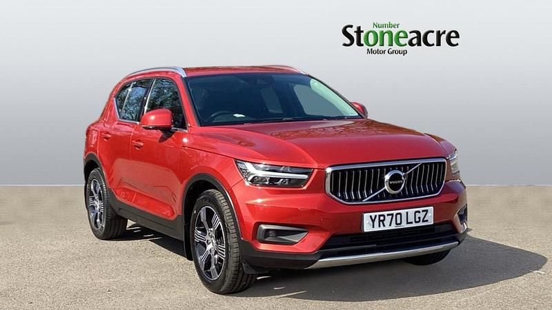 Used Volvo XC40 Inscription 161 HP (118 kW) 2020 Red SUV