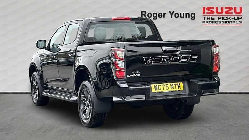 New Isuzu D-Max 163 HP (119 kW) 2025 Black Pickup