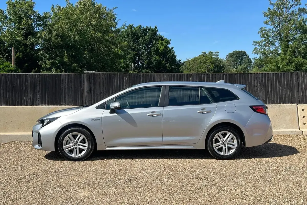 New Suzuki Swace 140 HP (102 kW) 2025 Silver Estate