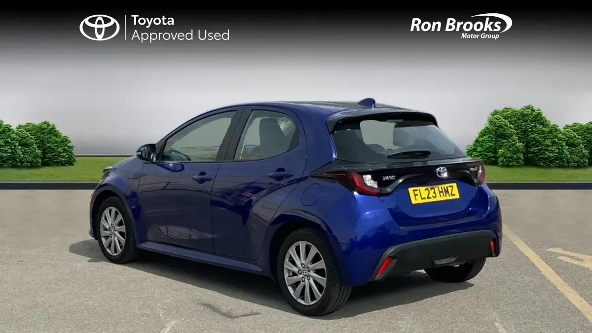 Used Toyota Yaris 2023 Blue Hatchback