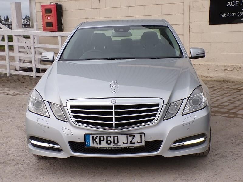 Used Mercedes E250 Avantgarde 2010 Silver Sedan