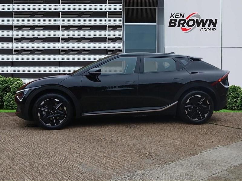 New Kia EV6 Air 2025 Black SUV