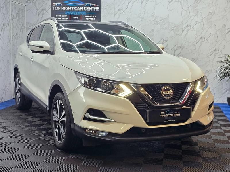 White Used 2019 Nissan Qashqai N-Connecta SUV | £8,800 (Super price) - Image 1/2