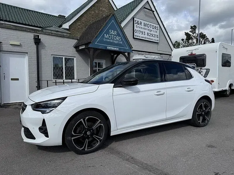 Used Vauxhall Corsa Ultimate 130 HP (95 kW) 2023 White Hatchback