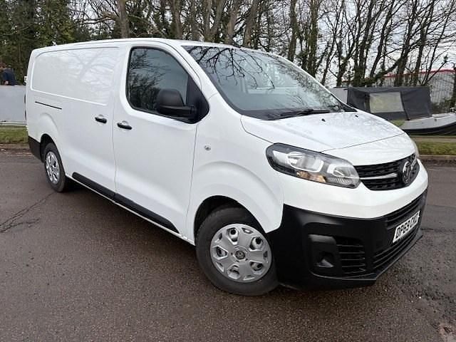 Used Vauxhall Vivaro Edition 100 HP (73 kW) 2020 White MPV