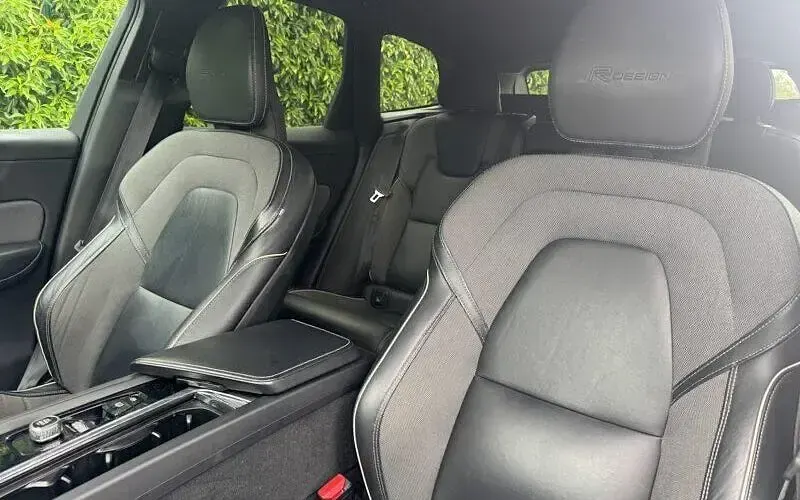 Used Volvo XC60 R-Design 390 HP (286 kW) 2020 SUV