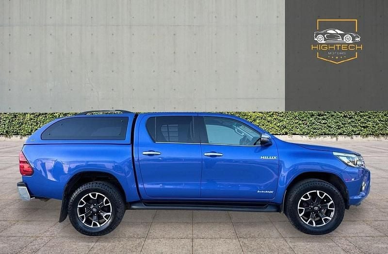 Used Toyota HiLux 150 HP (110 kW) 2018 Blue Pickup