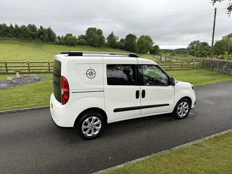 Used Fiat Doblò 90 HP (66 kW) 2022 White MPV
