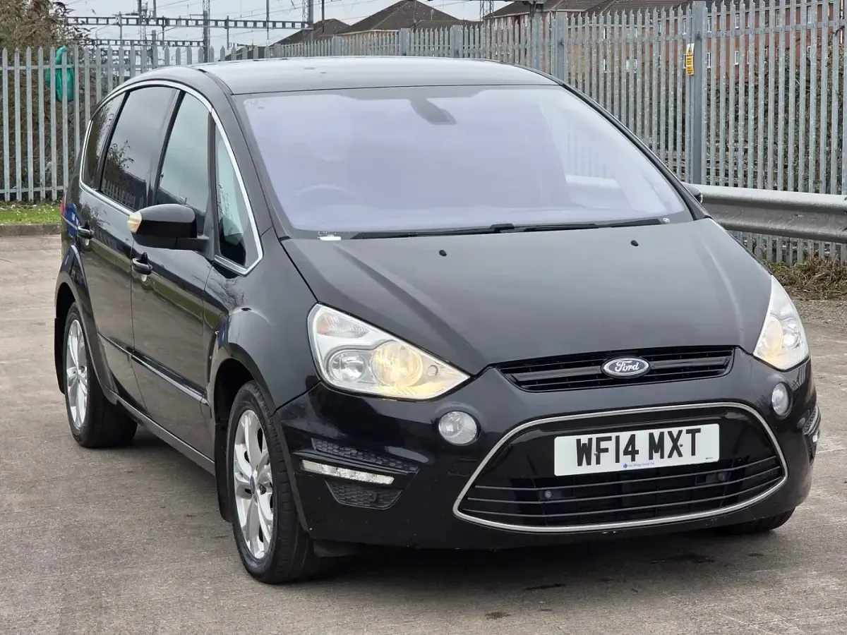 Begagnad Ford S-MAX Titanium 2014 Svart Minibuss