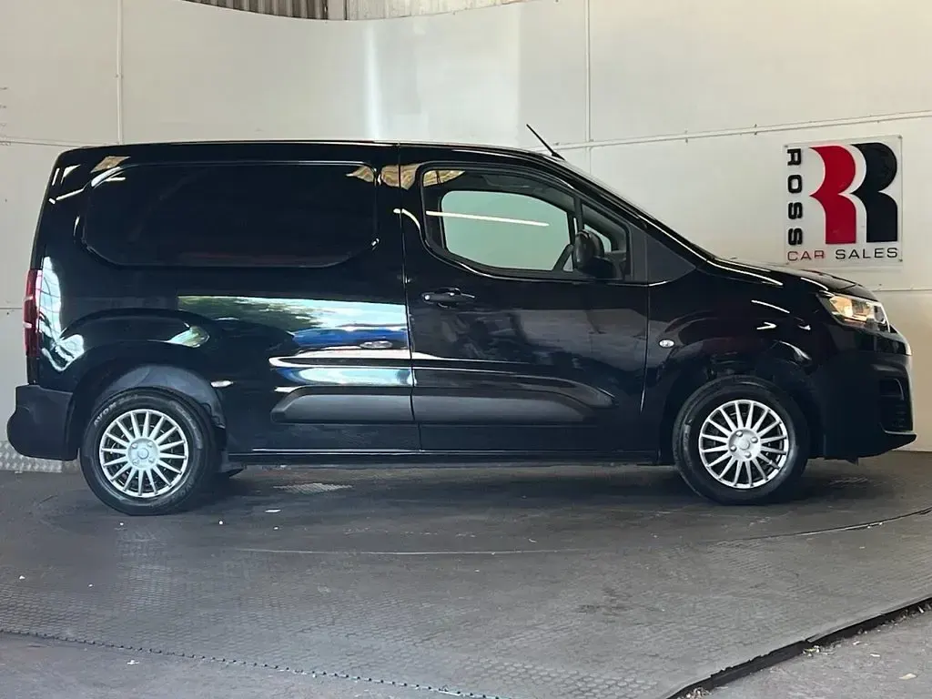 Used Citroën Berlingo 2021 Black MPV
