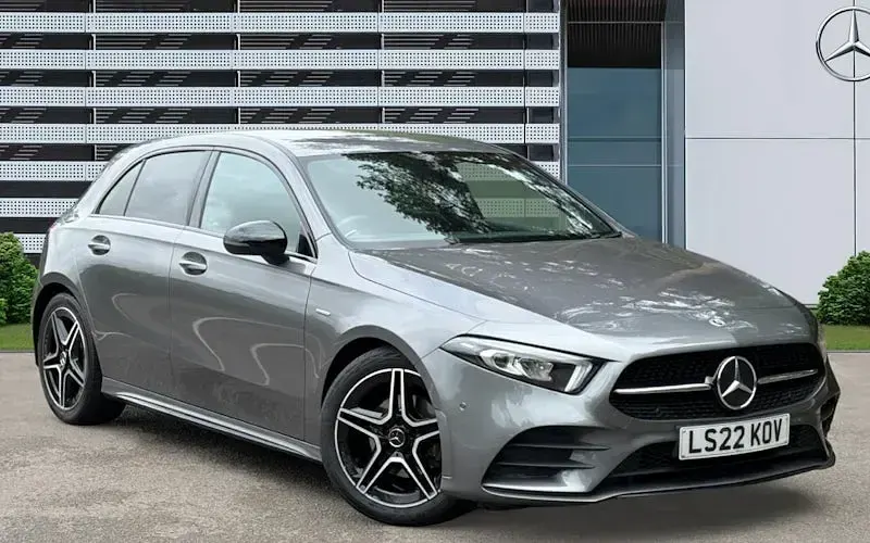 Gebraucht Mercedes A180 Executive 136 PS (100 kW) 2022 Kleinwagen
