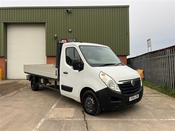 White Used 2016 Vauxhall Movano Van | £7,188 (Expensive) - Image 1/1