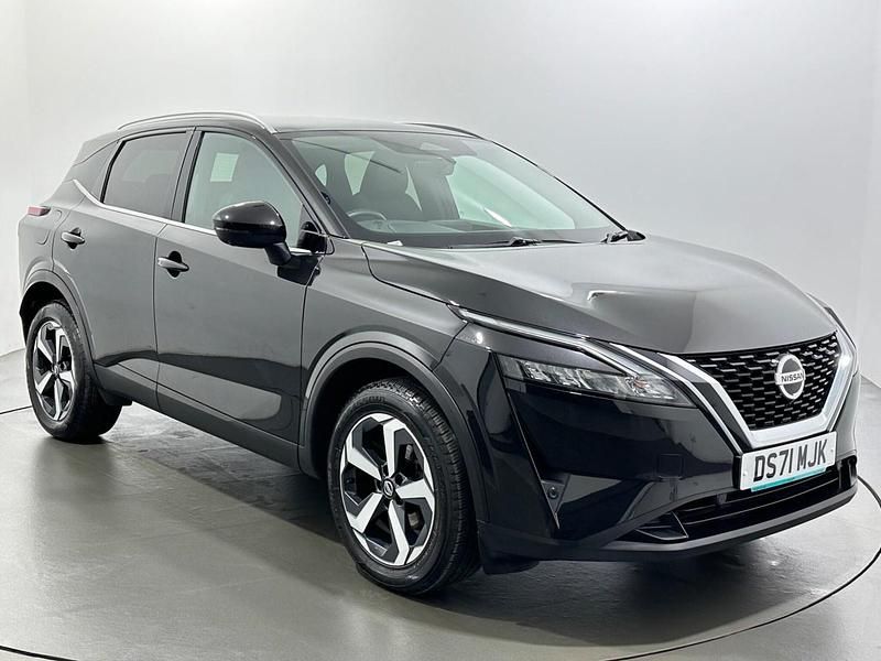 Used Nissan Qashqai N-Connecta 140 HP (102 kW) 2022 Black SUV