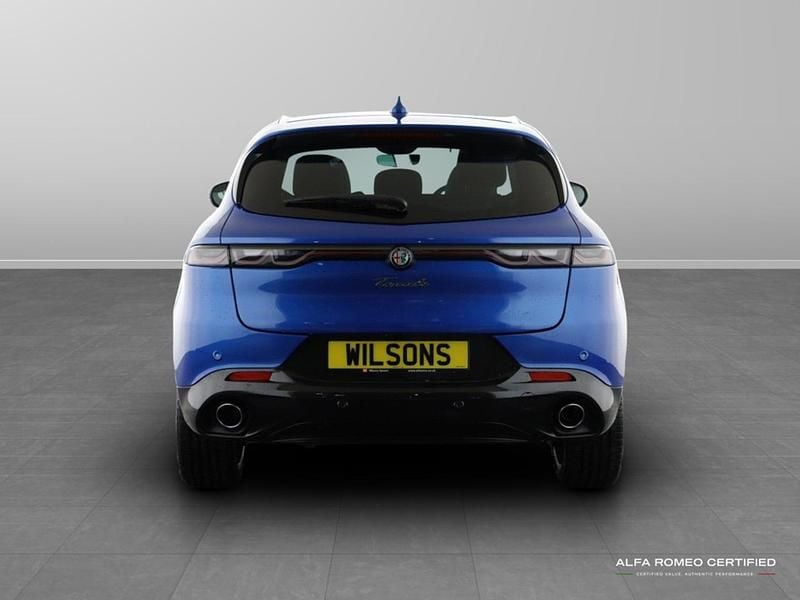 Blue Used 2024 Alfa Romeo Tonale Sprint SUV | £29,699 (Fair price) - Image 1/4
