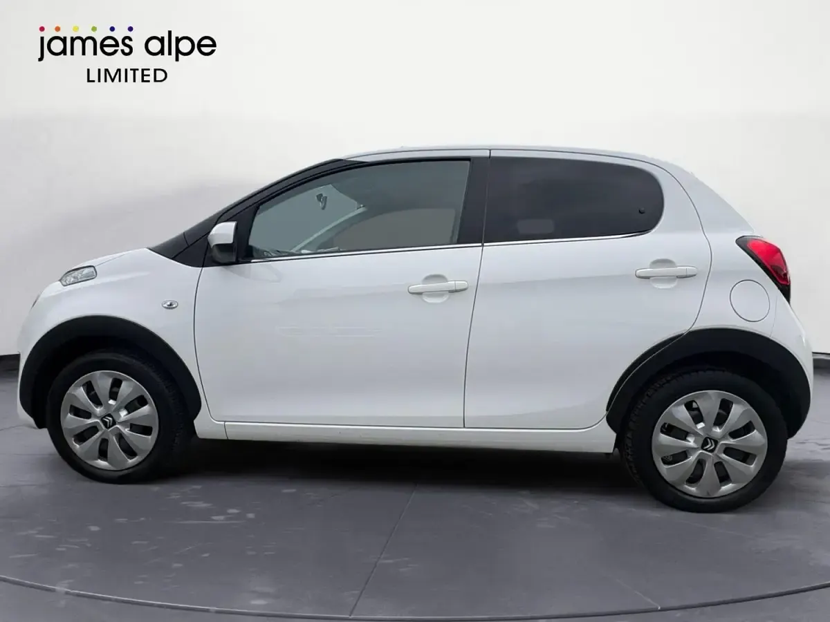 Begagnad Citroën C1 2021 Vit Halvkombi