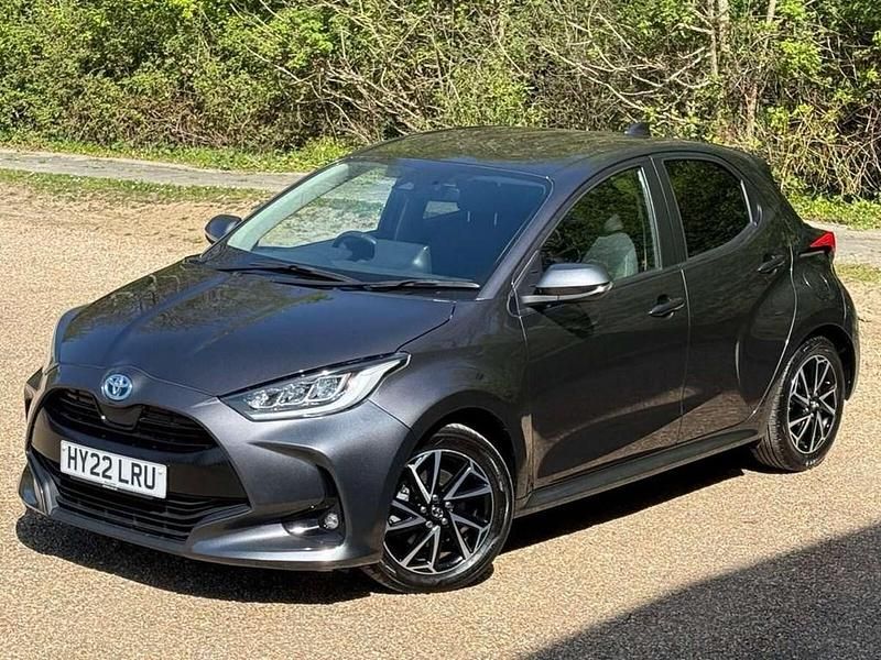 Used Toyota Yaris Hybrid Design 116 HP (85 kW) 2022 Decuma grey Hatchback