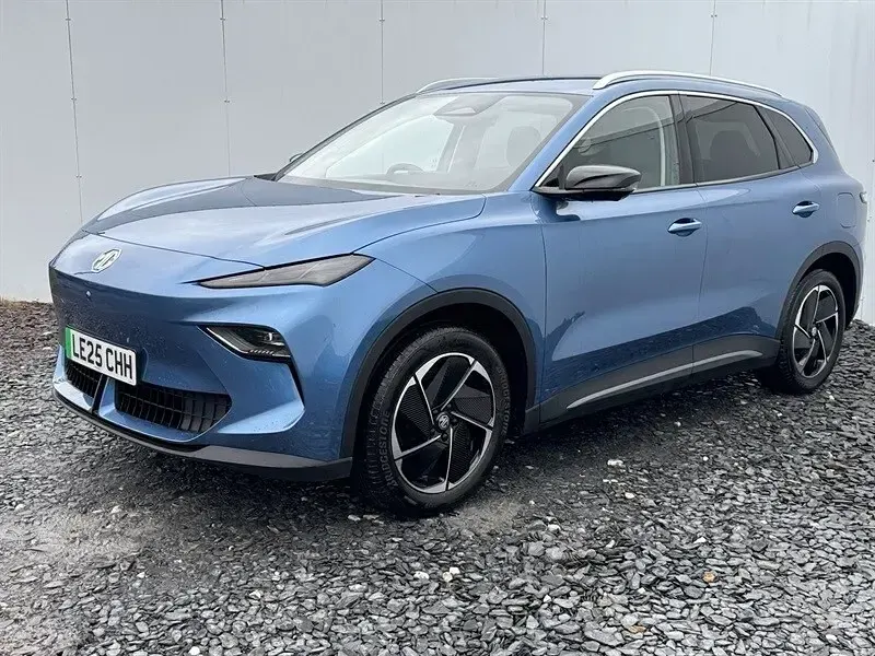 Used MG MG5 EV Trophy 63 kW (87 HP) 2025 Blue Estate