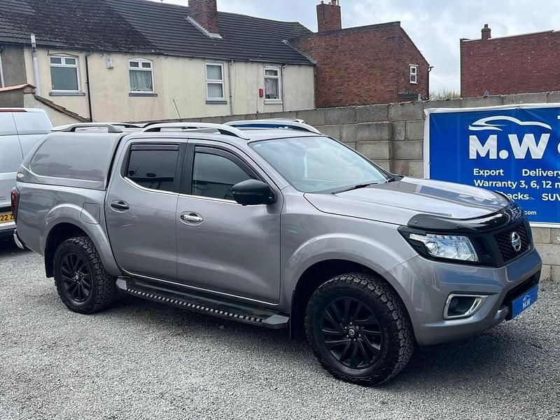 Used Nissan Navara Tekna 190 HP (139 kW) 2018 Grey Pickup