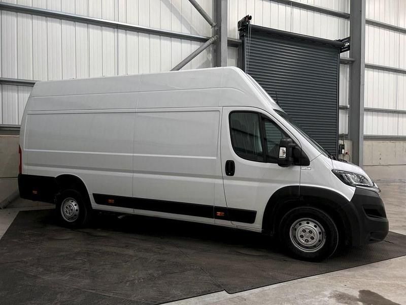 Used Citroën Relay 140 HP (102 kW) 2023 White Van