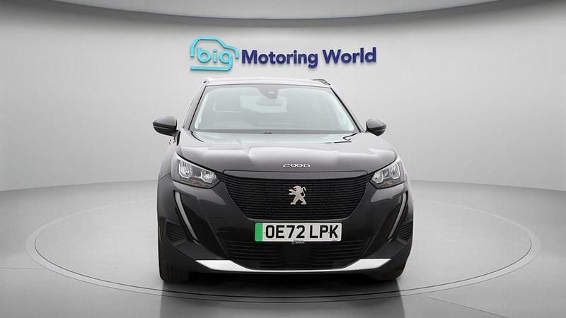 Used Peugeot e-2008 Allure+ 100 kW (136 HP) 2022 SUV