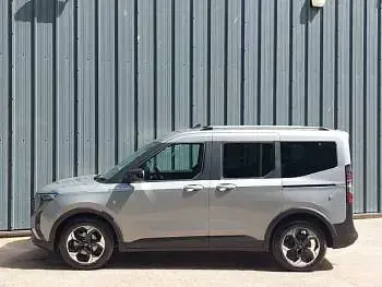 New Ford Tourneo Courier Active 125 HP (91 kW) 2025 Silver MPV