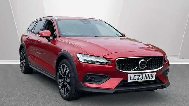 Used Volvo V60 CC Ultimate 250 HP (183 kW) 2023 Estate